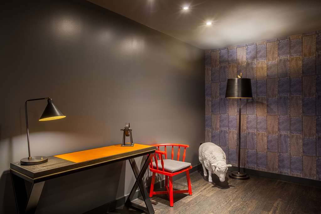 The George, By Valencia Hotel Collection Колидж Стейшън Стая снимка