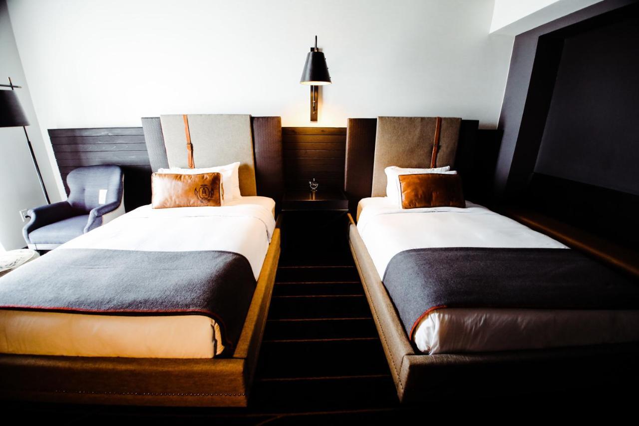 The George, By Valencia Hotel Collection Колидж Стейшън Екстериор снимка